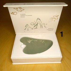 NIB Mount Lai Jade Gua Sha Facial Lifting Tool
